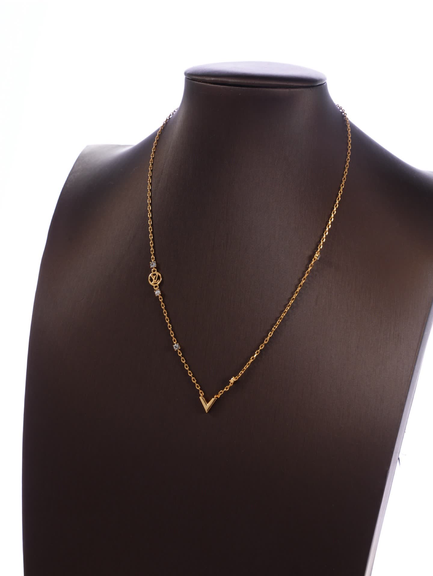 Louis Vuitton Gold Tone Diamond Necklace Louis Vuitton Gold Tone Diamond Necklace